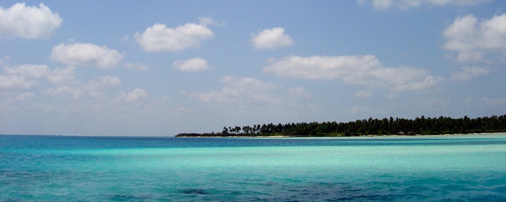 Shades of Blue off Bangaram Island